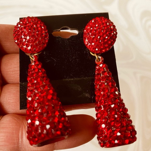 NEW VINTAGE BELLINI VIBRANT RED SWAROFSKI CRYSTAL DROP EARRING - CLIP ELEGANT - Picture 4 of 15